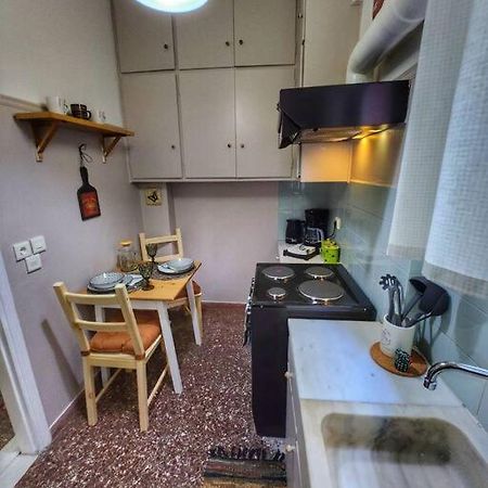Ilyssos - Boho Stylish Apt- Hilton Area เอเธนส์ ภายนอก รูปภาพ