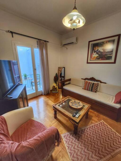 Ilyssos - Boho Stylish Apt- Hilton Area เอเธนส์ ภายนอก รูปภาพ